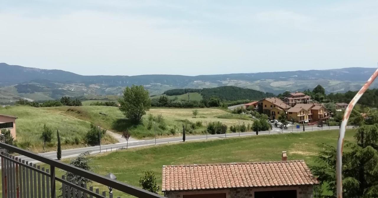 Albergo La Torre Radicofani Exterior photo
